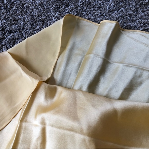 ✨EUC Reformation Provence Silk Dress - Yellow - Picture 7 of 9